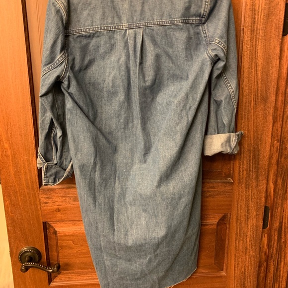 Lucky denim dirt dress with uneven, frayed hem. - Picture 4 of 4